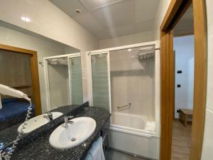 Koupelna v ubytování Hotel Sant Antoni