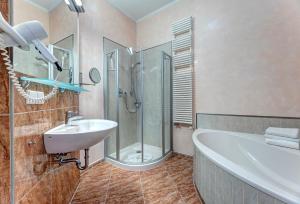 Ein Badezimmer in der Unterkunft Villa Seeschloss