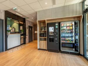Nápoje v ubytovaní B&B HOTEL Landerneau Bois Noir