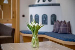 Postel nebo postele na pokoji v ubytování Landhaus Edelweiss