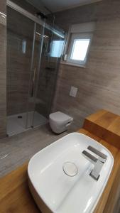 Koupelna v ubytování Primošten Pool Fantasy apartmant
