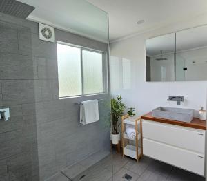 Koupelna v ubytování Selenas @ Culburra Beach + 31 fotografií