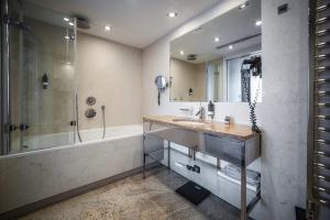 Koupelna v ubytování Rysy Boutique Hotel