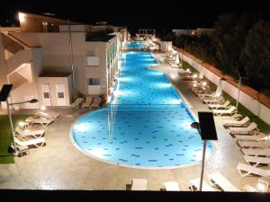 Bazén v ubytování ST CONSTANTIN SEA HOTEL & SPA RESORT nebo v jeho okolí