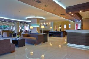 Posezení v ubytování ST CONSTANTIN SEA HOTEL & SPA RESORT + 37 fotografií