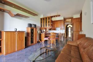 Η κουζίνα ή μικρή κουζίνα στο Villa Danica