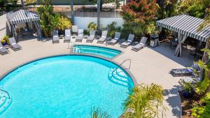 Bazén v ubytování Portola Hotel & Spa nebo v jeho okolí