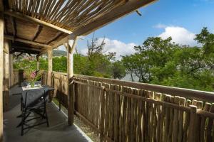 En balkon eller terrasse på Holiday Homes Kačjak