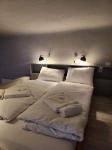 Ample Ville Apartment 1082 Budapest, 42 Leonardo da Vinci utca kép - 2