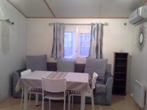 Posezení v ubytování Mobil Home Hyères les palmiers