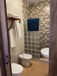 Kúpeľňa v ubytovaní Habitación rural en Posada Los Caballos + 35 fotografií