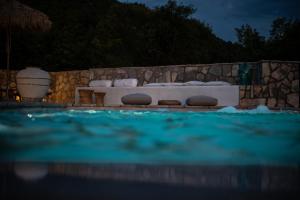 Gallery image of Nera Etwa House in Lovorje +57 photos