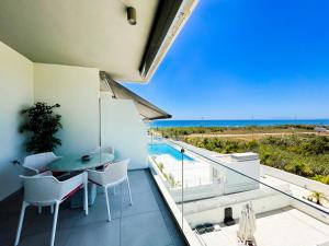 Balkón nebo terasa v ubytování Panorama Beach II by Spain2home