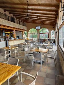 Reštaurácia alebo iné gastronomické zariadenie v ubytovaní Habitación rural en Posada Los Caballos