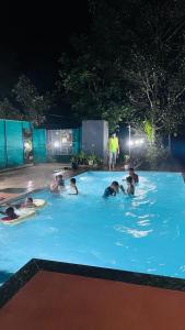 Bazen v nastanitvi oz. blizu nastanitve Golden Cypress Resort with Pool -Wayanad