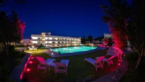 Bazén v ubytování Vittoria Resort Pool & SPA nebo v jeho okolí