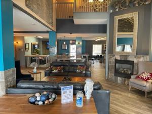 Posezení v ubytování River Hills Hotel- Mankato