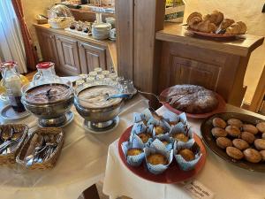 Makanan di atau berdekatan hotel