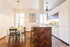 Η κουζίνα ή μικρή κουζίνα στο AmazHome - Casa di design nel cuore di Rimini +23 φωτογραφίες