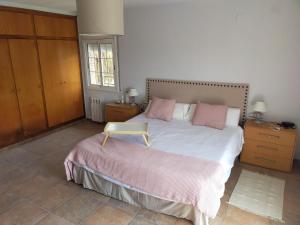Posteľ alebo postele v izbe v ubytovaní Villa Brisas - Preciosa villa con gran intimidad y piscina