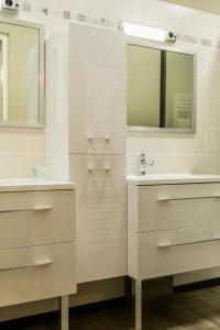 Ένα μπάνιο στο SALVEO Suites +10 φωτογραφίες