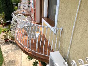 A balcony or terrace at Unio Vendégház 1