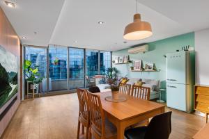 Dining area sa apartment