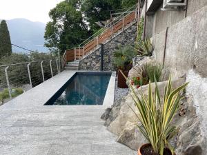 Бассейн в Varenna Hill apt или поблизости