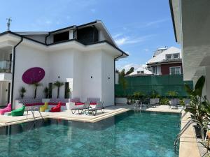 Bazén v ubytování S-Cape Hotel Fethiye nebo v jeho okolí