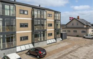 Το κτήριο όπου στεγάζεται  το διαμέρισμα +8 φωτογραφίες