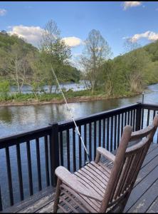 Gallery image of Relax You're At The River in Bryson City