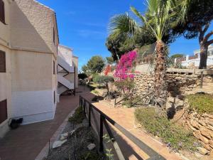 Zahrada ubytování Cosy Spanish sea view apartment