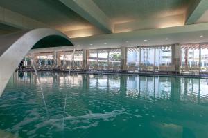 Bazén v ubytování Aqualuz Troia Mar by The Editory nebo v jeho okolí