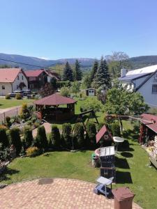 an aerial view of a yard with a house at Villa meisterburg in Ściegny