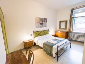 Monte Marsicano Hotel tesisinde bir odada yatak veya yataklar