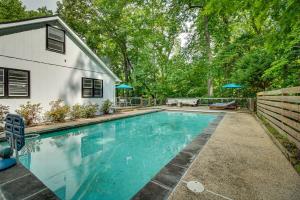 The swimming pool at or close to Maryland Vacation Rental with Private Pool and Dock
