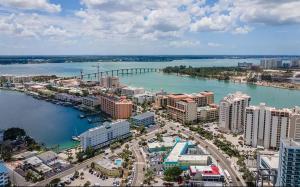 Nespecifikovaný výhled na destinaci Clearwater Beach nebo výhled na město při pohledu z motelu