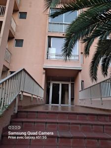Budova, v ktorej sa apartmán nachádza
