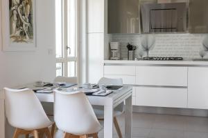 Fotografie z fotogalerie ubytování Casadelmare14 Roof Deluxe - Vista Mozzafiato con jacuzzi v destinaci Tortoreto Lido