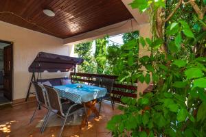 Vonkajšia záhrada v ubytovaní Vacation house Anna