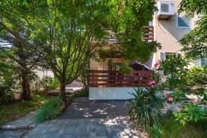 Vonkajšia záhrada v ubytovaní Vacation house Anna