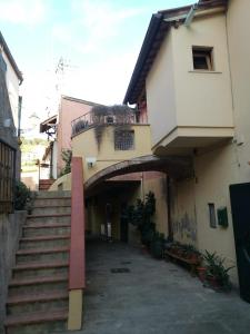 Το κτήριο όπου στεγάζεται  το διαμέρισμα