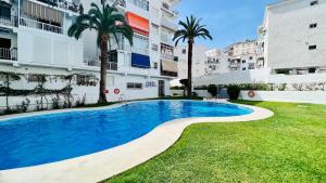 Bazén v ubytování Estudio Bahía en el centro de Nerja - South Costa nebo v jeho okolí + 12 fotografií