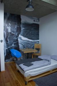 Posteľ alebo postele v izbe v ubytovaní Trafo Base Camp