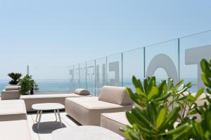 Vue générale sur la mer ou vue sur la mer prise depuis l'hôtel