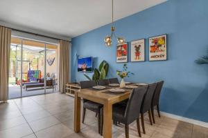Χώρος καθιστικού στο Find your Cozy home 8 minutes near Disney and Universal +84 φωτογραφίες