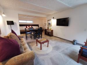 Sjónvarps- og/eða afþreyingartæki á Plaza Chapala Hotel