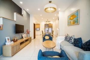 TV a/nebo společenská místnost v ubytování Green Pearl Villa Ha Long