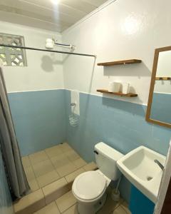 Ένα μπάνιο στο Cabinas Cahuita
