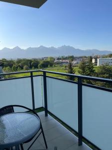 A general mountain view or a mountain view taken from Az apartmant
